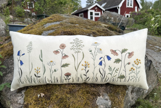 materialsats linnekudde RÖNNERDAHL i gruppen Landshopping.se / Hem & Hantverk / Handarbete / Broderi hos Landshopping (10011_31)