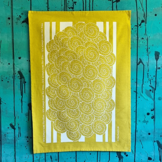 kökshandduk/bakduk SWEDISH FIKA CINNAMON gul 50x70 cm i gruppen Landshopping.se / Kök & Matlagning / Kökstextilier / Kökshanddukar hos Landshopping (10254_02507004130)