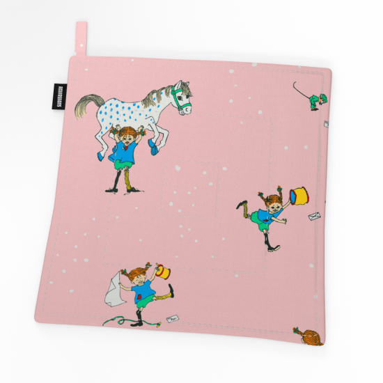 Pippi Med Vänner grytlapp 22x22 i gruppen Landshopping.se / Kök & Matlagning / Kökstextilier / Förkläden & grytlappar hos Landshopping (10289_3283-52-01-13)