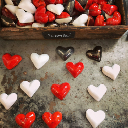 Dumlehjärta i keramik