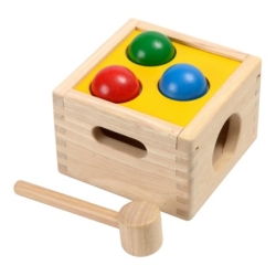 Bollhamra - pedagogisk träleksak från Plantoys