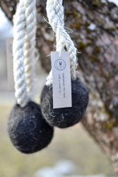 Hundleksak i svensk ull