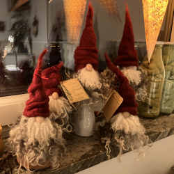 Tomte/tomtar i svensk ull
