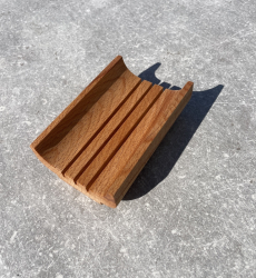 Tvålfat i bokträ med lite högre kanter