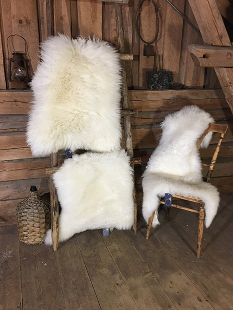 Svenskt lammskinn vitt oklippt - eko 2