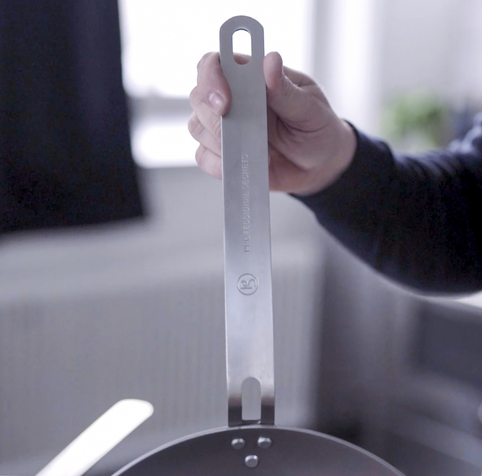 Kolstålspanna, 20, 24, 28, 32 cm 3