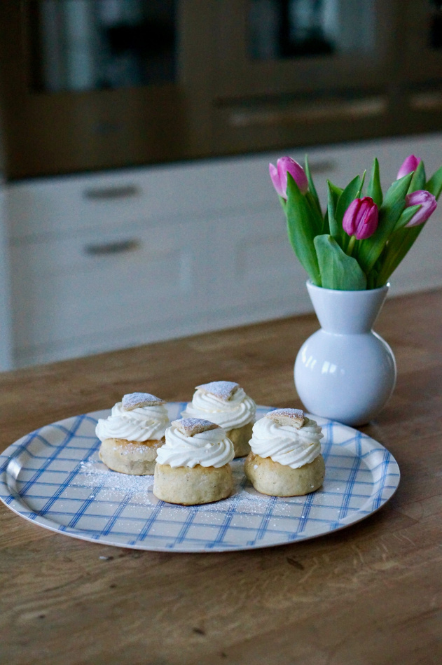 Kristina, bricka, vitblå, 38cm 3