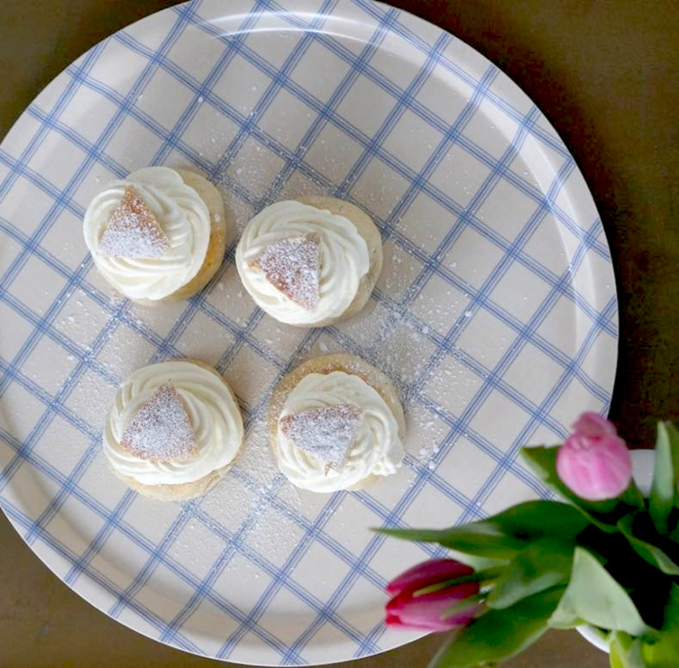 Kristina, bricka, vitblå, 38cm 4