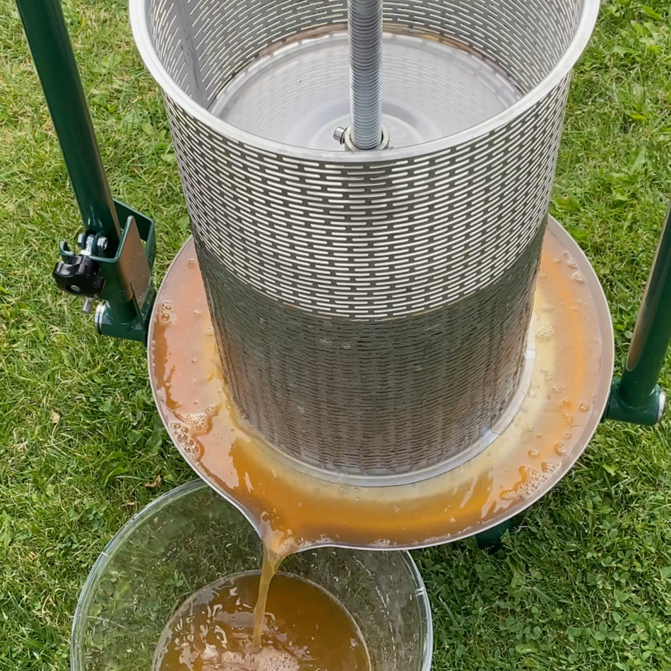 Paket: Fruktkross Manuell 9L + Stödben + Fruktpress Original 18L 7