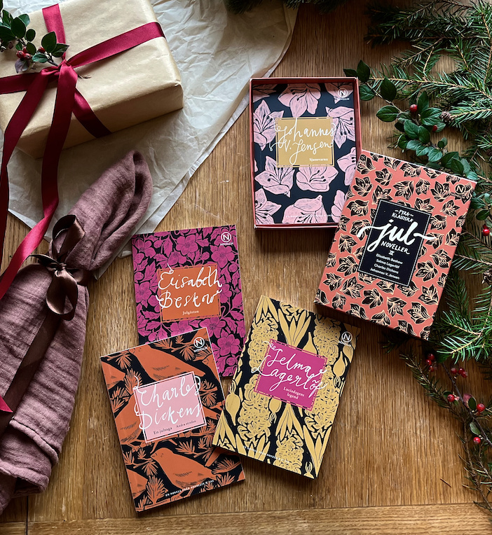 Presentask med fyra böcker: Julnoveller IV