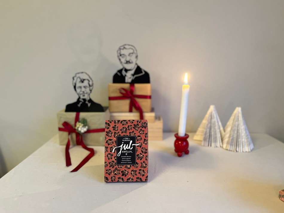 Presentask med fyra böcker: Julnoveller IV