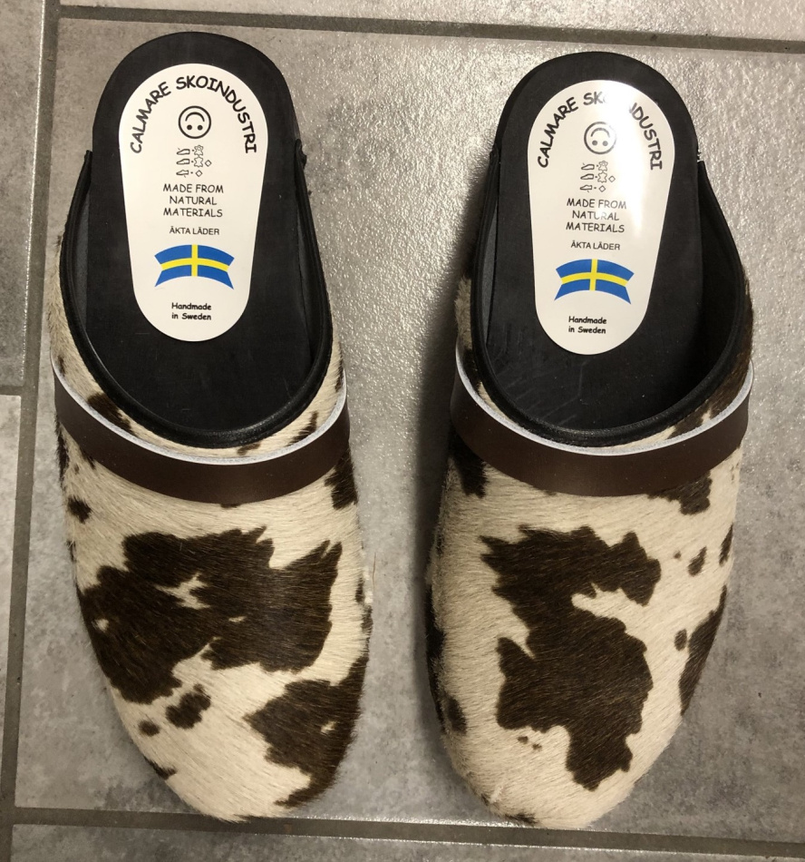 Träskor Cow brun/vit