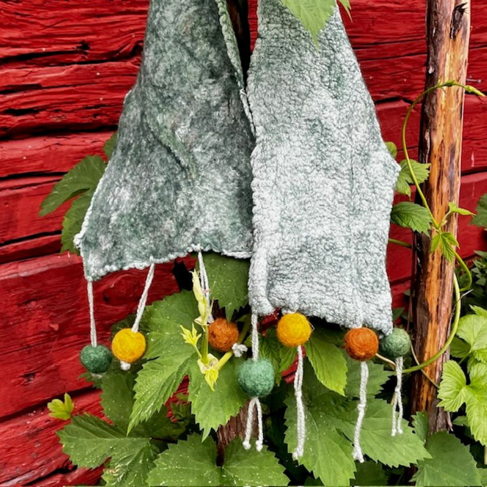Nunotovadhalsduk i sommargrön färg
