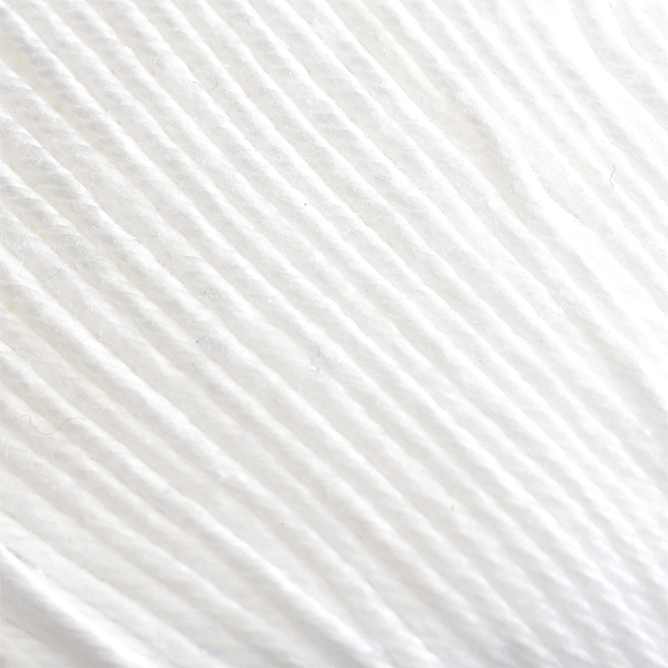 Merc. 8/4 Virkgarn 200 gr. på nystan