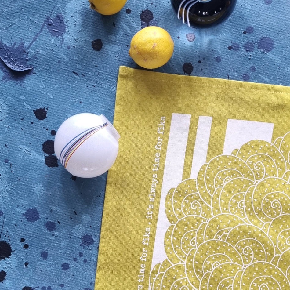 kökshandduk/bakduk SWEDISH FIKA CINNAMON gul 50x70 cm